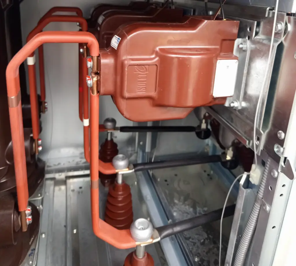 testes elétricos em TC TP